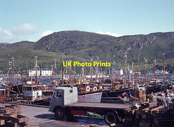Photo 6"x4" Trawlers at the quay, Mallaig Courteachan c1964