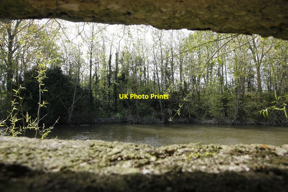 Photo 6"x4" View of the Thames Eaton Hastings c2012