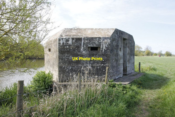 Photo 6"x4" Looking upstream Eaton Hastings c2012