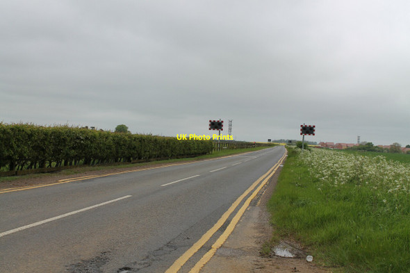 Photo 6"x4" Aircraft Warning Lights, near Cranwell Airfield Cranwell c2012