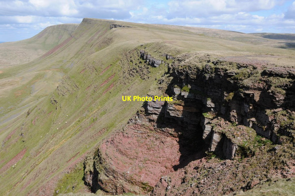 Photo 6"x4" Bannau Sir Gaer Llyn y Fan Fach c2012