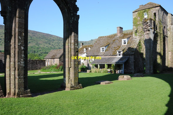 Photo 6"x4" Llanthony Priory  Hotel Llanthony c2012