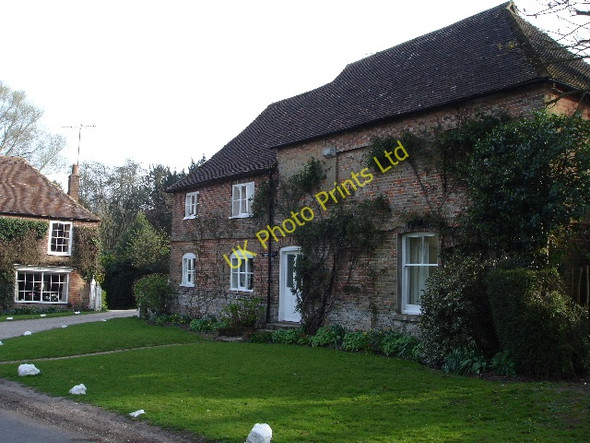 Photo 6"x4" Church Farm House at entrance to Brabourne churchyard Brabourne c2007