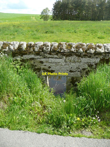 Photo 6"x4" Drainage hole in wall Bolton\/NU1013 c2012