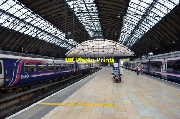 Photo 6"x4" Glasgow Queen Street Station Glasgow c2012