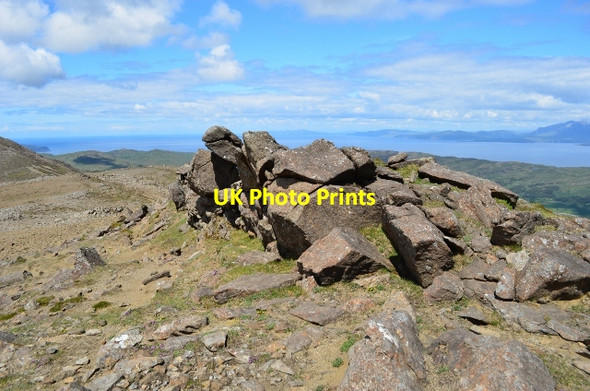 Photo 6"x4" Dyke on the lower slopes of Hallival Kinloch\/NM4099 c2012