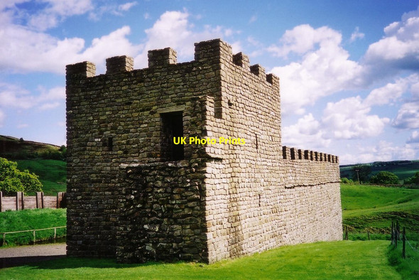 Photo 6"x4" A reconstructed section of Hadrian's Wall at Vindolanda Birkshaw\/NY7765 c2000