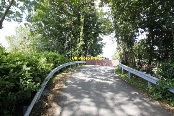 Photo 6"x4" New look Cleeve\/SU6081 c2012