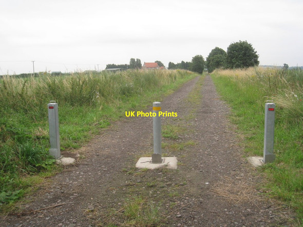 Photo 6"x4" Barriers on Everton Sluice Lane Harwell\/SK6891 c2012