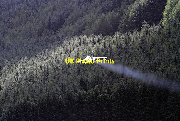 Photo 6"x4" A low flying Tornado jet in Moffat Dale Emblem Brae c2012