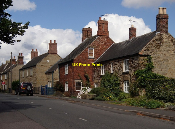 Photo 6"x4" Houses along Heath Main Street Heath\/SK4466 c2012