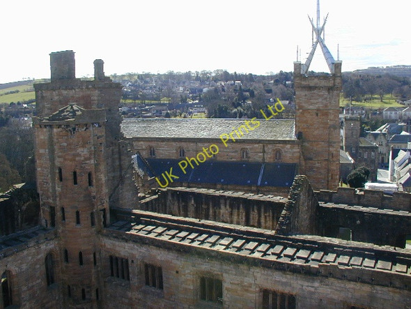 Photo 6"x4" Linlithgow palace and church Linlithgow c2006