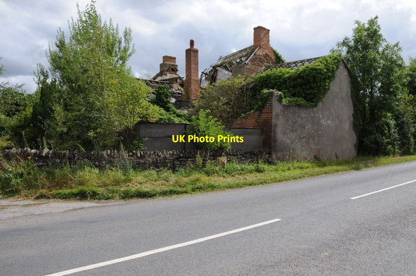Photo 6"x4" Ruinous house near Kivernoll The Rhydd c2012