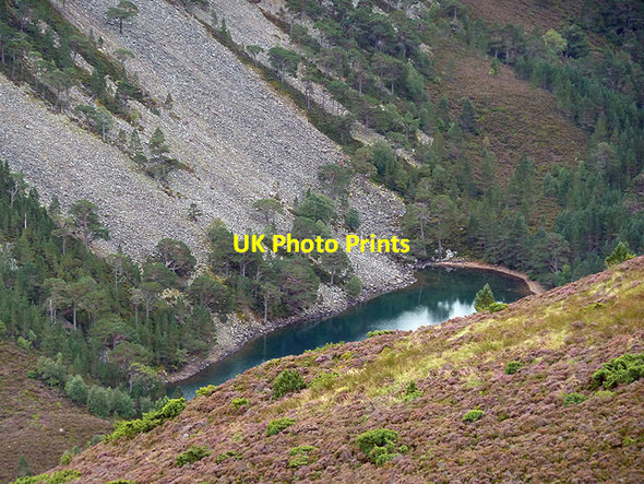 Photo 6"x4" An Lochan Uaine Creag nan Gall\/NJ0010 c2012