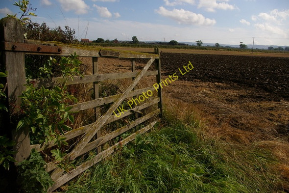 Photo 6"x4" Gate at Ebberston Ings Ebberston c2006