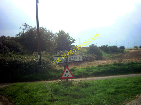 Photo 6"x4" Signpost on Hall Farm Road Gromford c2006