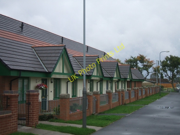 Photo 6"x4" Sheltered housing off Willenhall Road Wolverhampton c2006