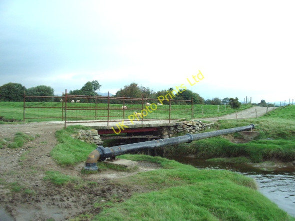 Photo 6"x4" Bridge over Black Beck Arnaby c2006