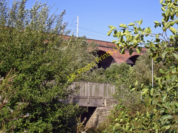 Photo 6"x4" Wilmslow - footbridge and railway viaduct over the River Bollin Wilmslow c2006