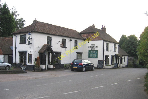 Photo 6"x4" The Chequers Inn, Crouch, Kent Claygate Cross c2006