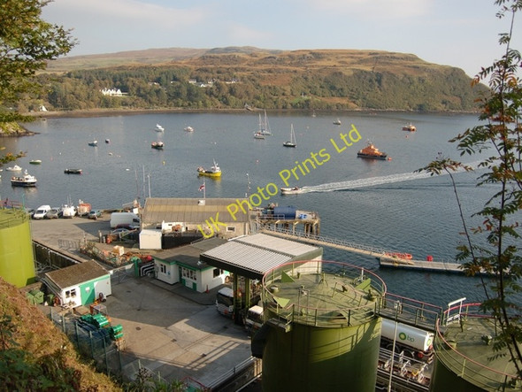 Photo 6"x4" Portree Harbour Portree \/ Port Righ c2006