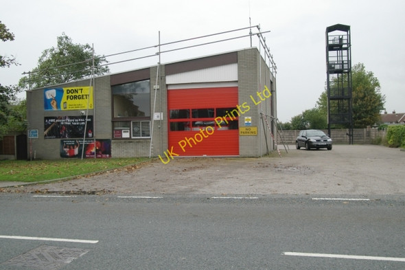 Photo 6"x4" Tarleton fire station Tarleton c2006