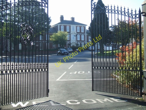 Photo 6"x4" Goldthorn Park Hotel Sedgley c2006