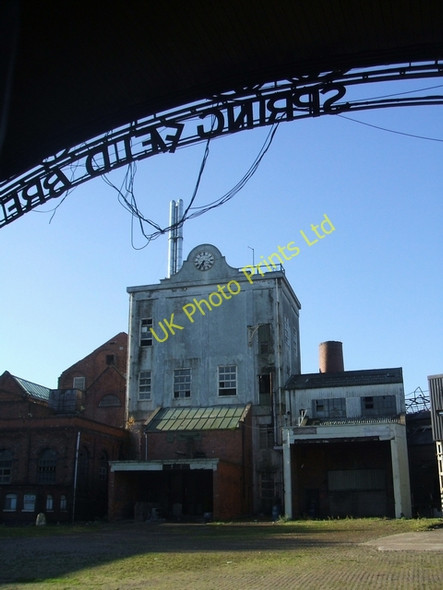 Photo 6"x4" Springfield Brewery - Through the Main Entrance Wolverhampton c2006
