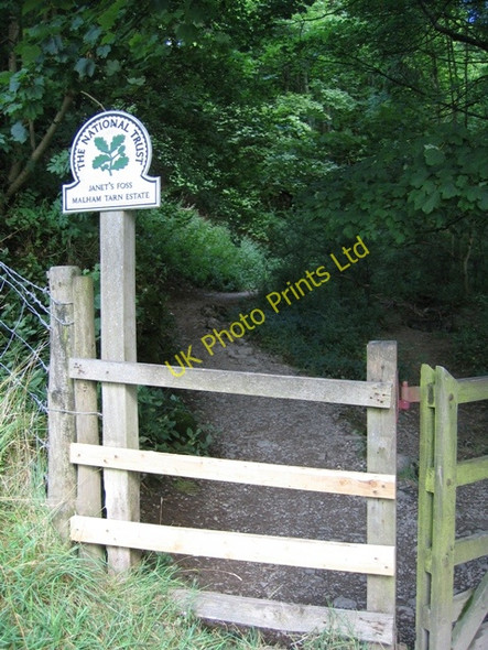 Photo 6"x4" Gate into Malham Tarn Estate near Janet's Foss Malham\/SD9062 c2005