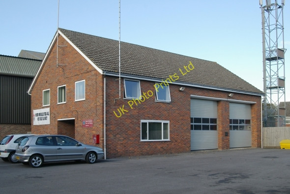 Photo 6"x4" Wokingham fire station Wokingham c2006