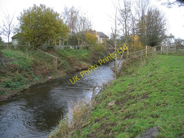 Photo 6"x4" River Alyn\/Afon Alun and summerhouse Parkside\/SJ3855 c2006