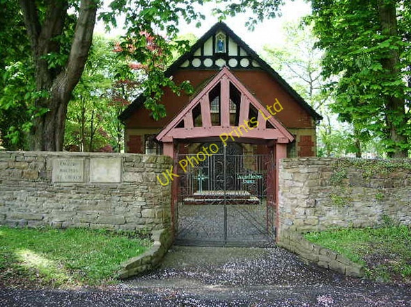 Photo 6"x4" Lych gate, English Martyrs RC Church Nethertown\/SD7236 c2007