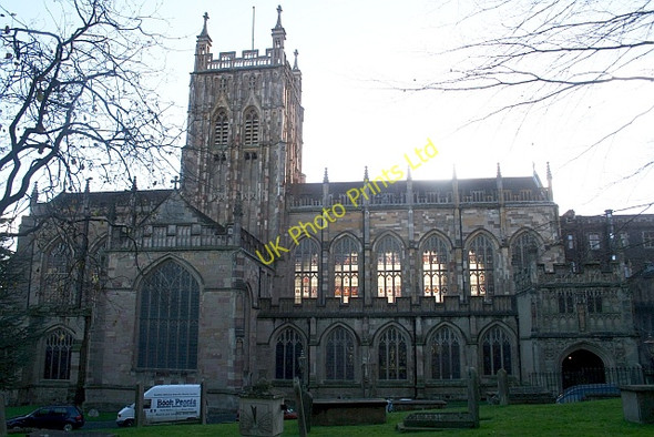 Photo 6"x4" Great Malvern Priory at Noon Great Malvern c2006