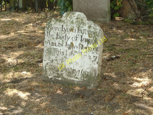 Photo 6"x4" Foulness Island: St Mary the Virgin gravestone Churchend\/TR0092 c2006