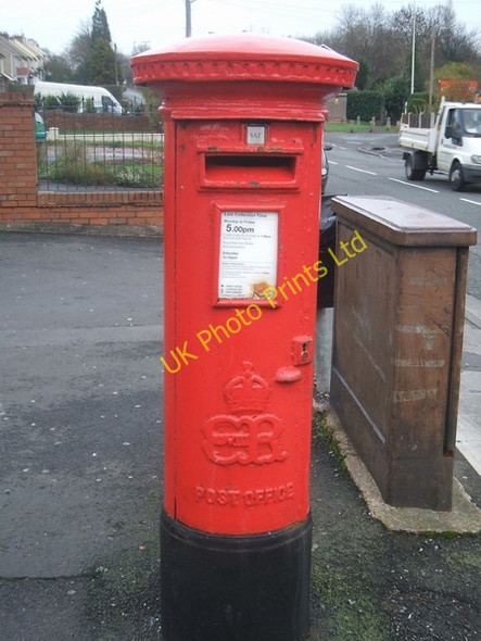 Photo 6"x4" Edward VIII Postbox Wolverhampton c2006