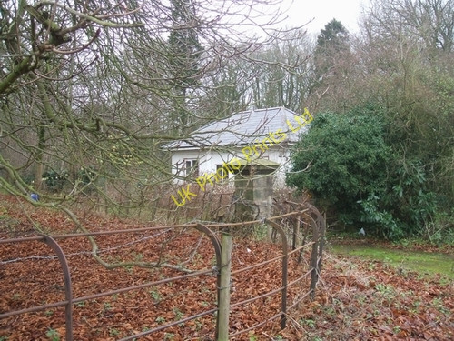 Photo 6"x4" Lodge to Wergs Hall Oaken c2006