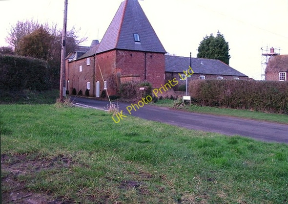 Photo 6"x4" Oast House at Claypits Claypits\/TR2555 c2007