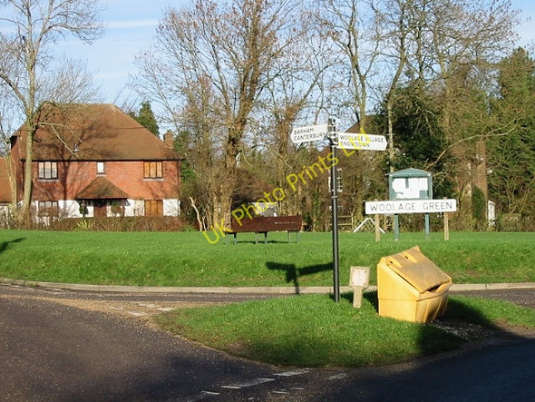 Photo 6"x4" The village green, Woolage Green. Woolage Green c2007