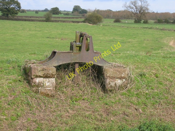 Photo 6"x4" Sluice Mechanism Poulton\/SJ3958 c2006