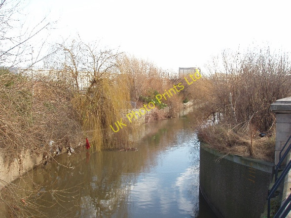 Photo 6"x4" River Brent from Western Avenue Ealing c2007