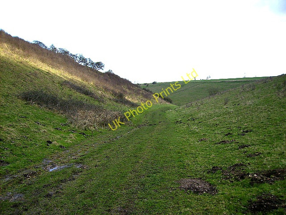 Photo 6"x4" The Chalkland Way east of Thixendale Grange Painsthorpe c2007
