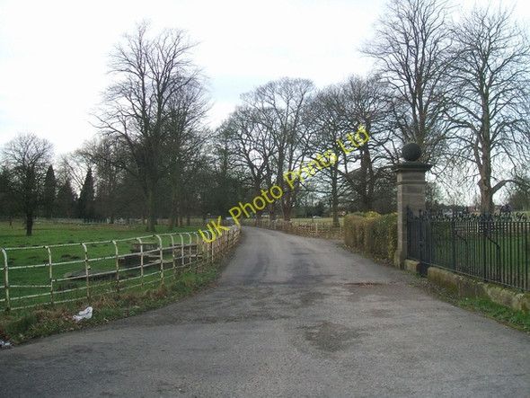 Photo 6"x4" Driveway to Shenstone Court Shenstone Woodend c2007