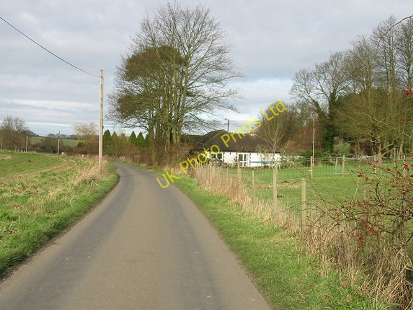 Photo 6"x4" View looking N along Pett Bottom. Pett Bottom\/TR1652 c2007