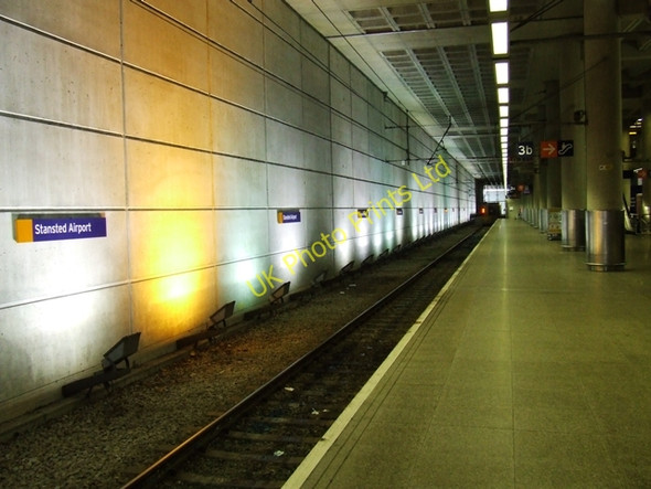 Photo 6"x4" Stansted Airport Railway Station Chapel End\/TL5624 c2007