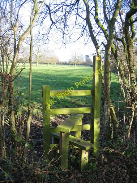 Photo 6"x4" Stile behind Lea Newbold Farm Bruera c2007