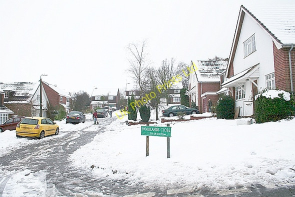 Photo 6"x4" Woodlands Close in the February Snow Brand Green\/SO7641 c2007