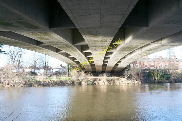 Photo 6"x4" Under the Bridge Over the Wye Hereford c2007