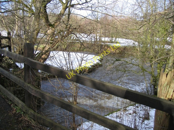 Photo 6"x4" River Alyn Bryn-yr-ogof c2007