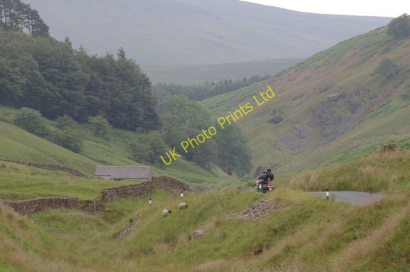 Photo 6"x4" Trough Barn in the Trough of Bowland Sykes\/SD6351 c2006