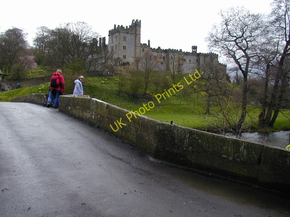 Photo 6"x4" Haddon Hall Bakewell c2004